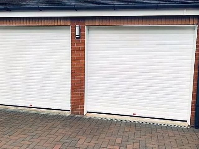 roller-garage-door-11-kireth-ai